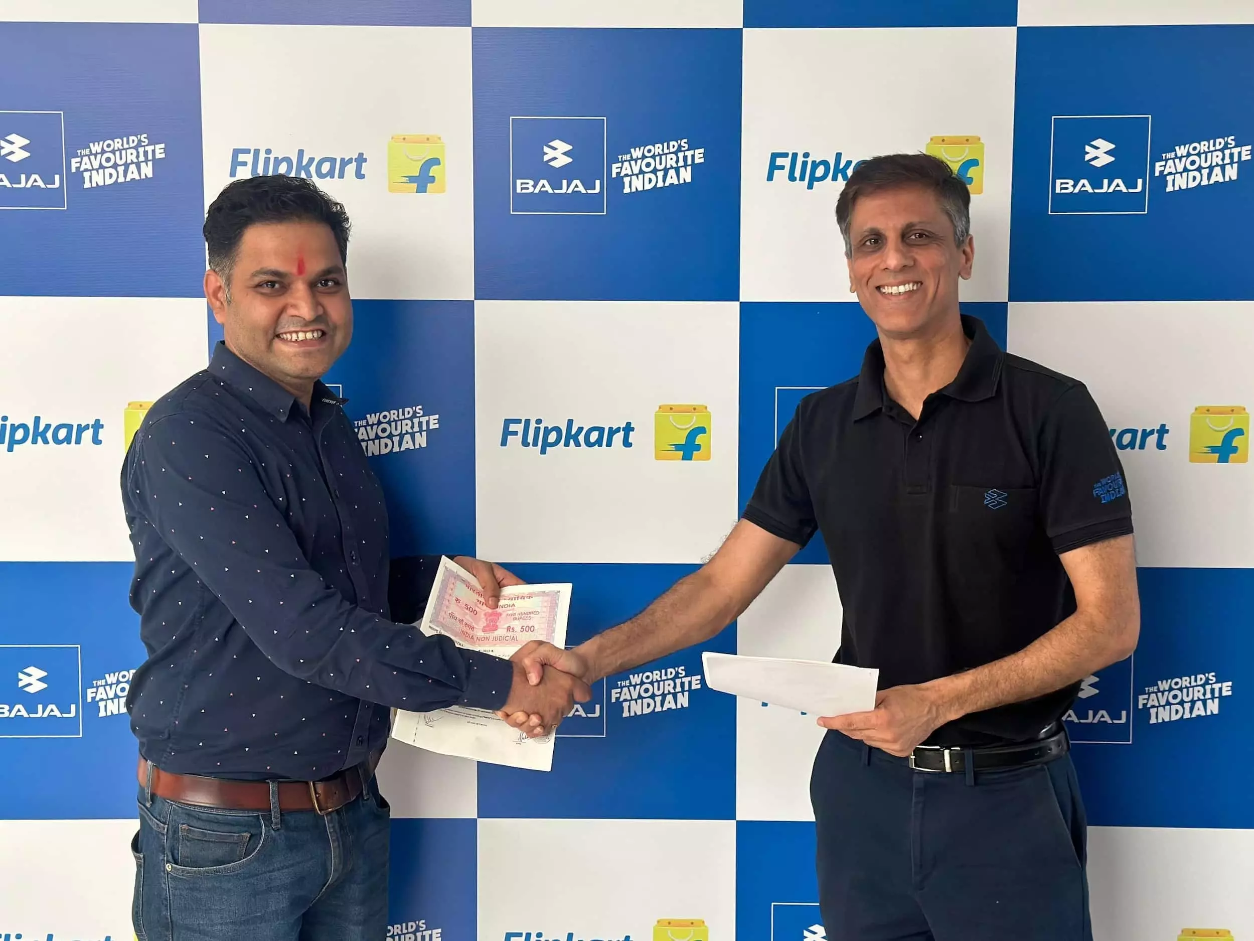 (From left): Hemant Badri, Senior Vice President and Head of Supply Chain, Customer Experience & Re-Commerce, Flipkart Group and Samardeep Subandh, President (Intracity Business Unit), Bajaj Auto