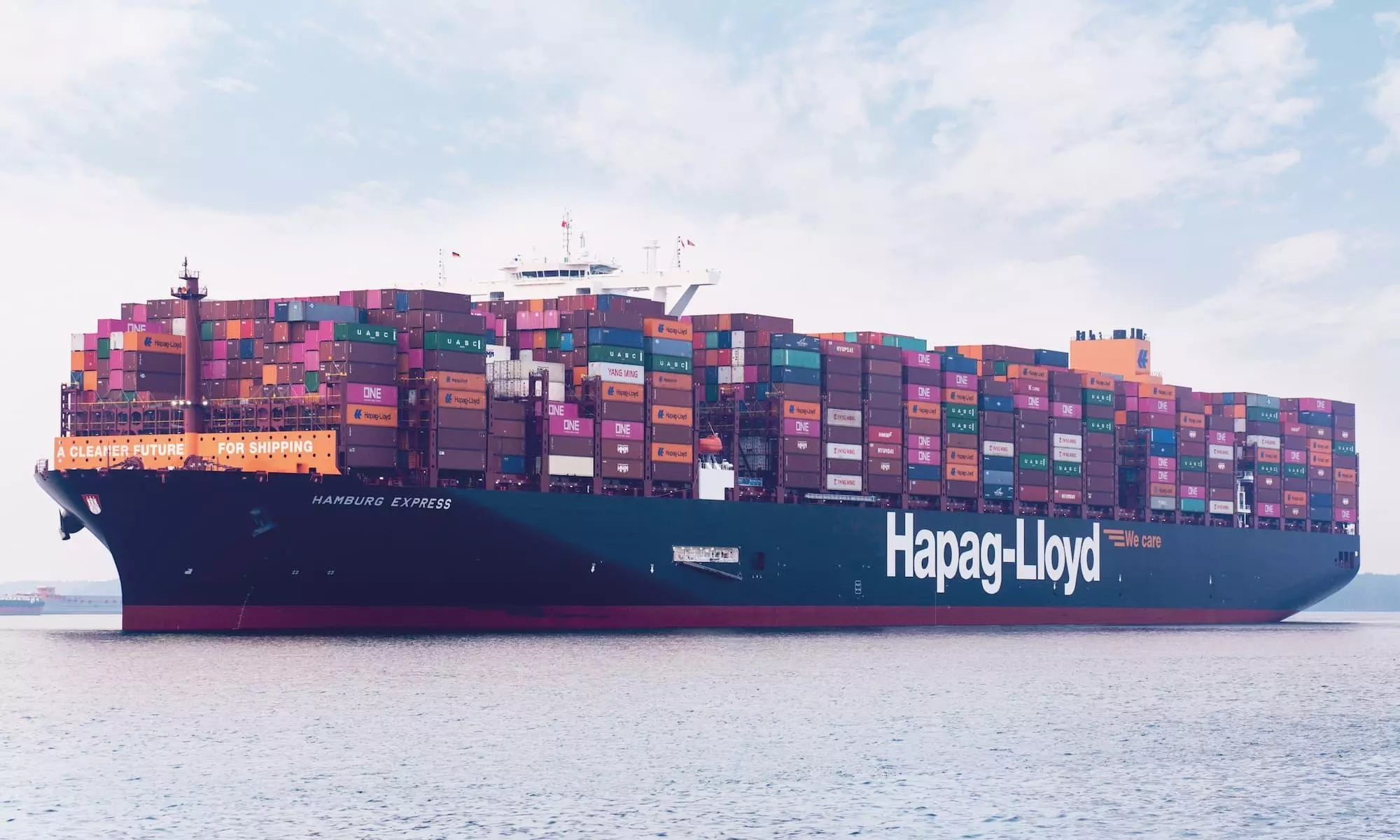 Hapag-Lloyd christens Hamburg Express in Port of Hamburg