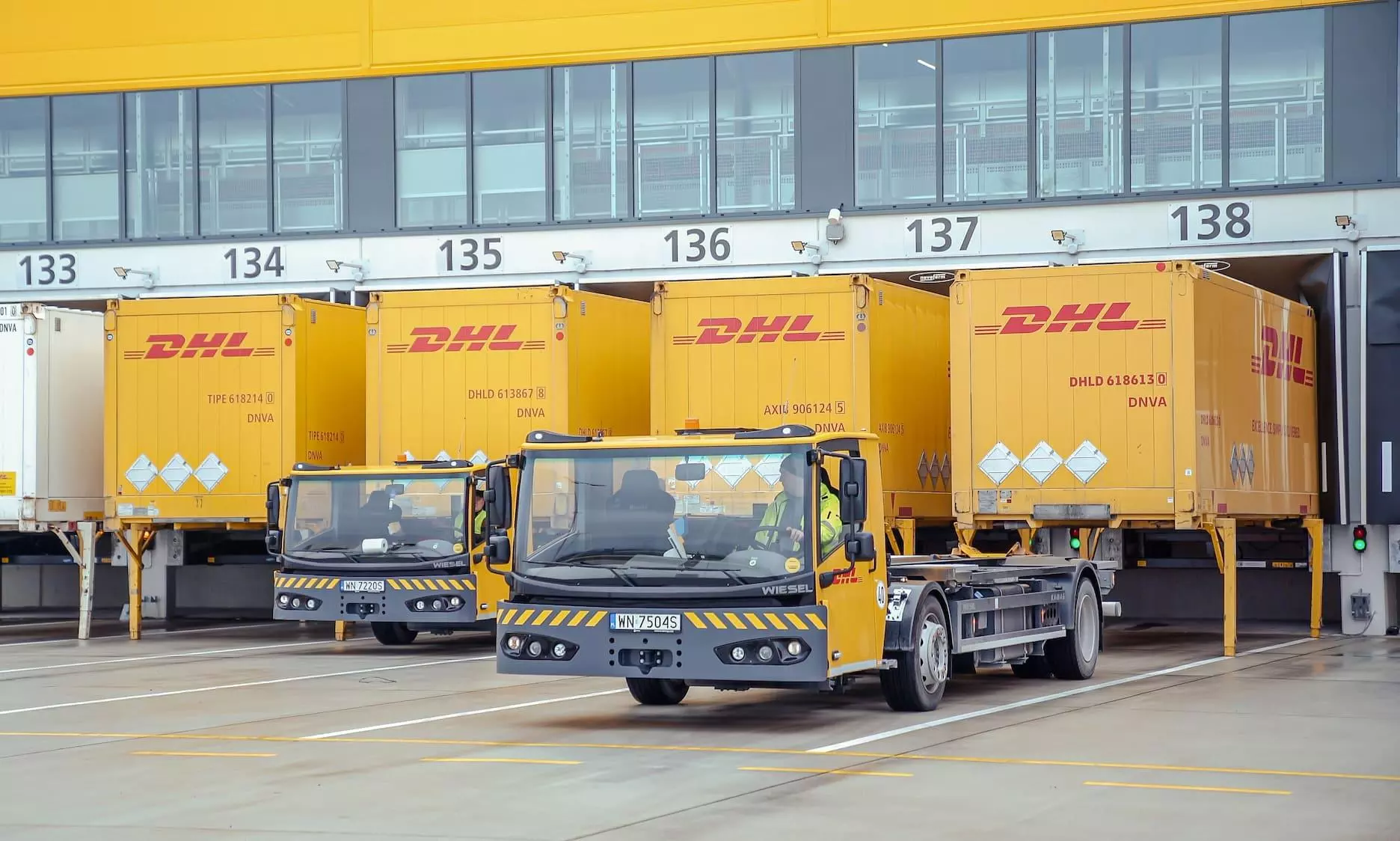 DHL Q3 revenue up 6%, net profit down 7%