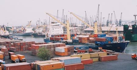 India focuses on major ports development